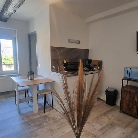 T2 Centre Renove 40 M2 Confort ! Charleville-Mezieres Bagian luar foto