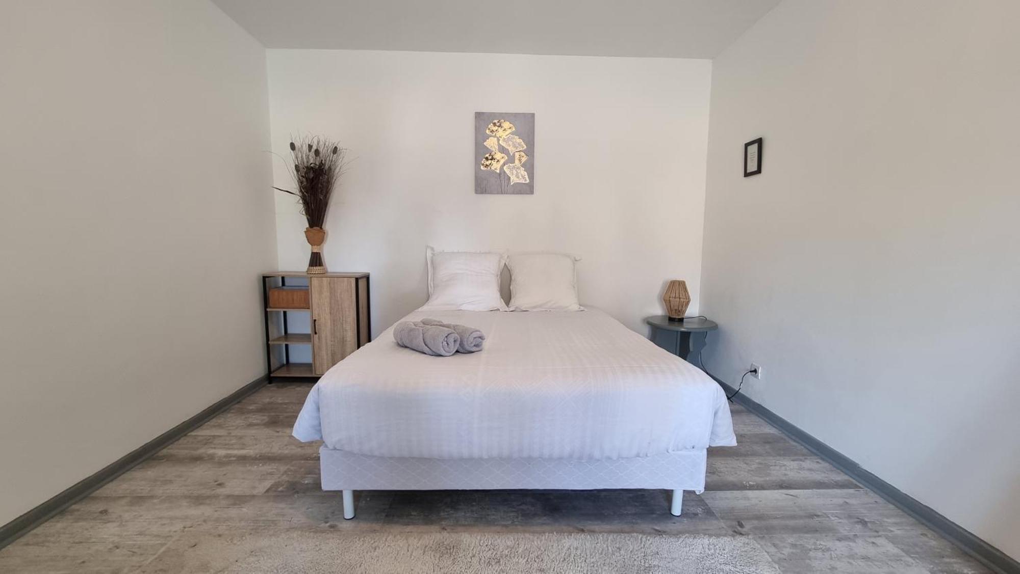 T2 Centre Renove 40 M2 Confort ! Charleville-Mezieres Bagian luar foto